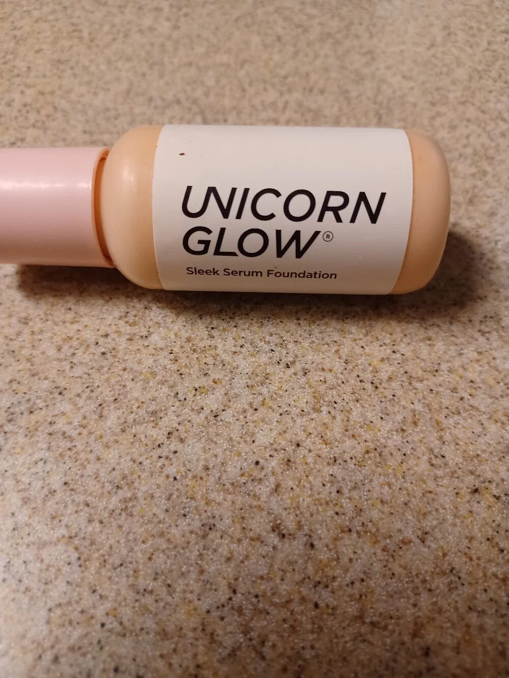 × Unicorn Glow Sleek Serum Foundation - 117C